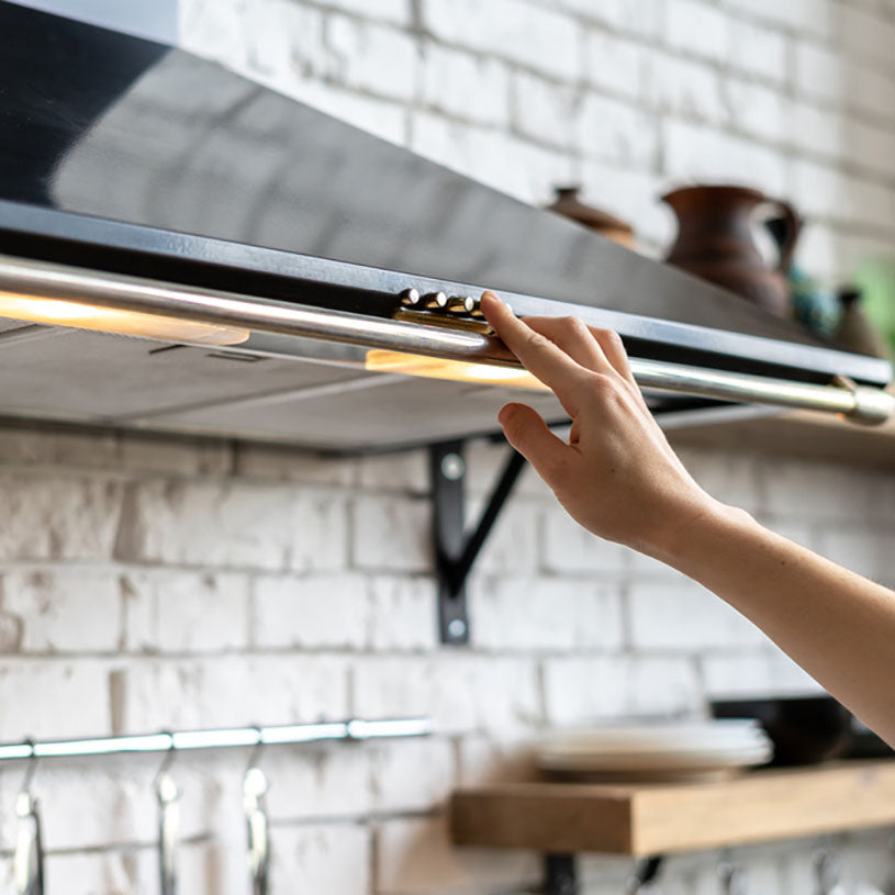 hand operating kitchen appliance