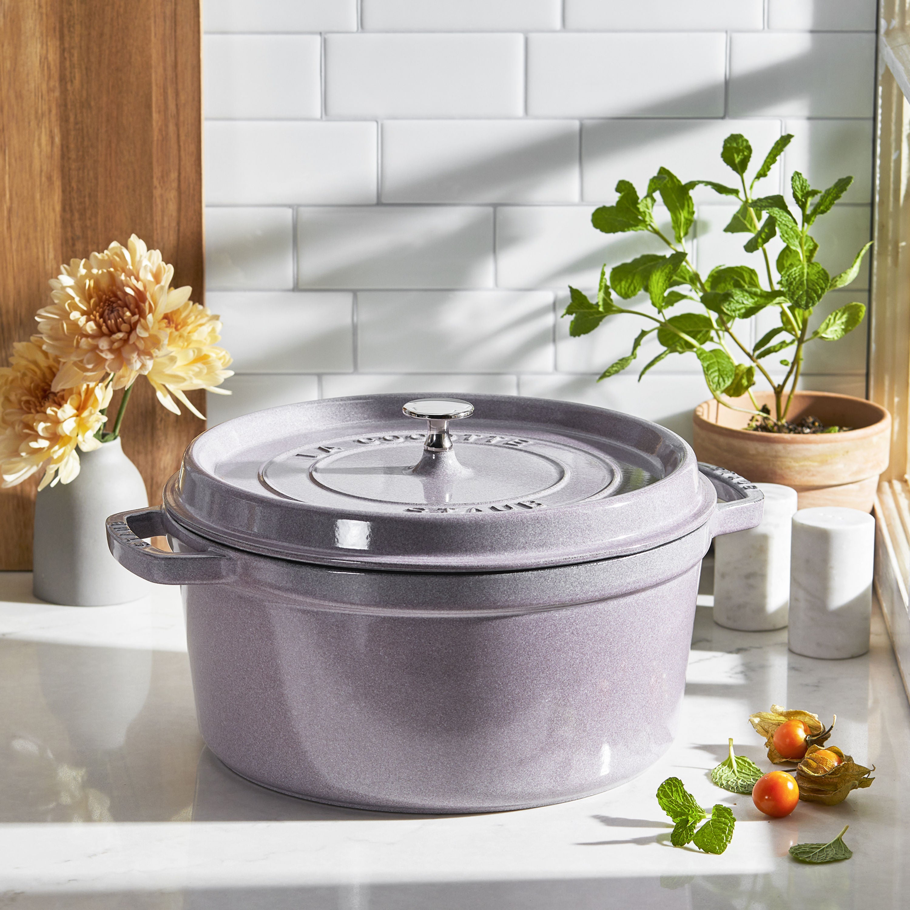 Staub Cast Iron Dutch Oven in Lilac, Round Cocottes Series