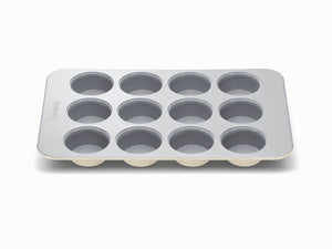 Caraway Muffin Pan in Cream