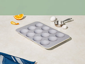 Caraway Muffin Pan in Cream