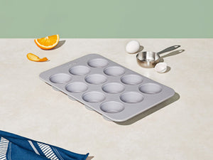 Caraway Muffin Pan in Gray