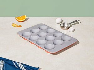 Caraway Muffin Pan in Perracotta