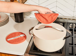 Caraway Pot Holders in Perracotta