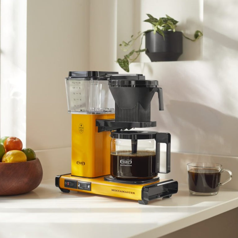Moccamaster KBGV Select 10-Cup Coffee Maker in Yellow Pepper