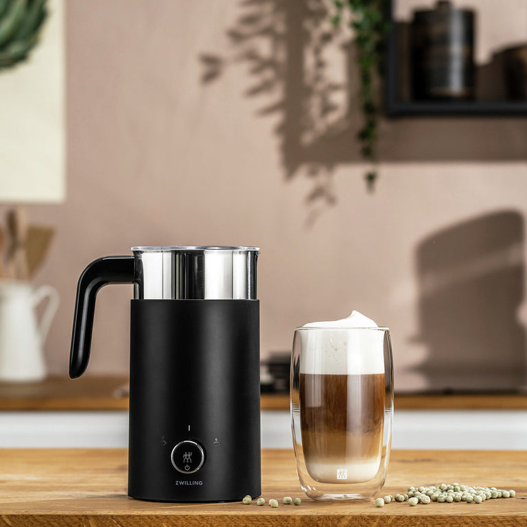 ZWILLING Milk Frother in Black, Enfinigy Series