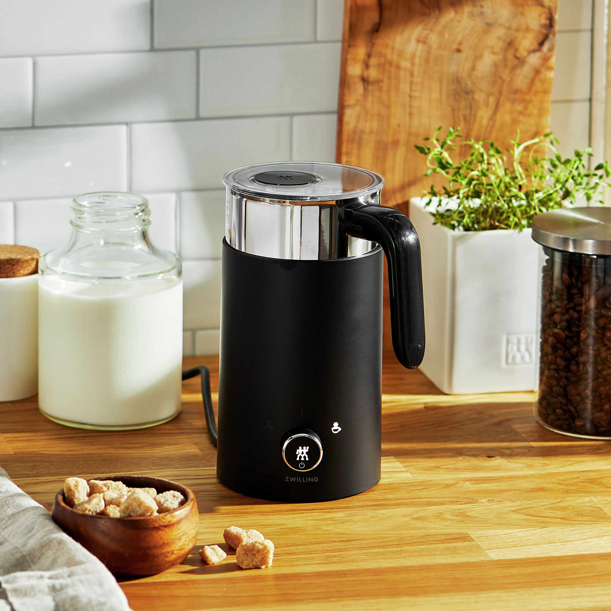ZWILLING  MILK FROTHER（未使用） ZWILLING Milk Frother in Black, Enfinigy Series