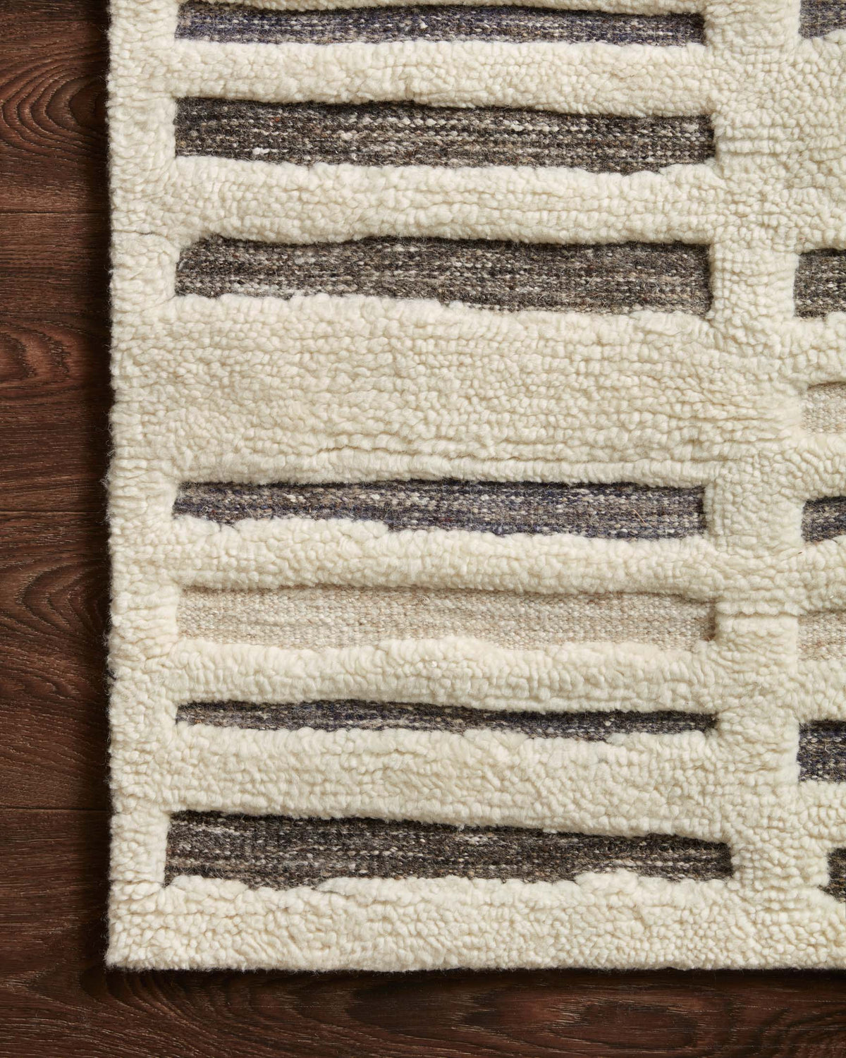 Loloi Bennett BEN-01 Ivory / Charcoal area rug - image 7