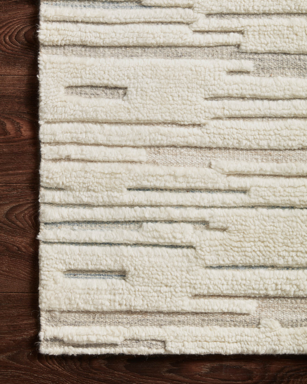 Loloi Bennett BEN-02 Ivory / Mist area rug - image 3