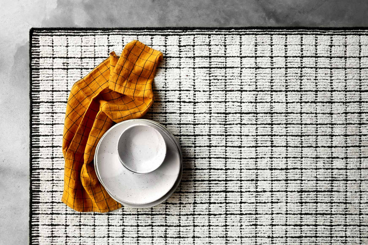 Loloi Beverly BEV-01 Ivory / Black area rug - image 3