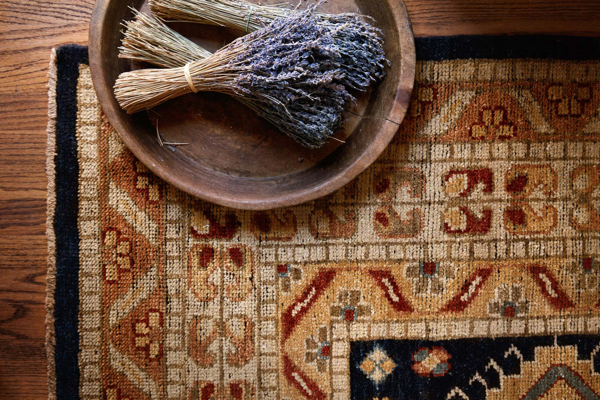 Loloi Heirloom HQ-01 Navy / Multi area rug - image 3