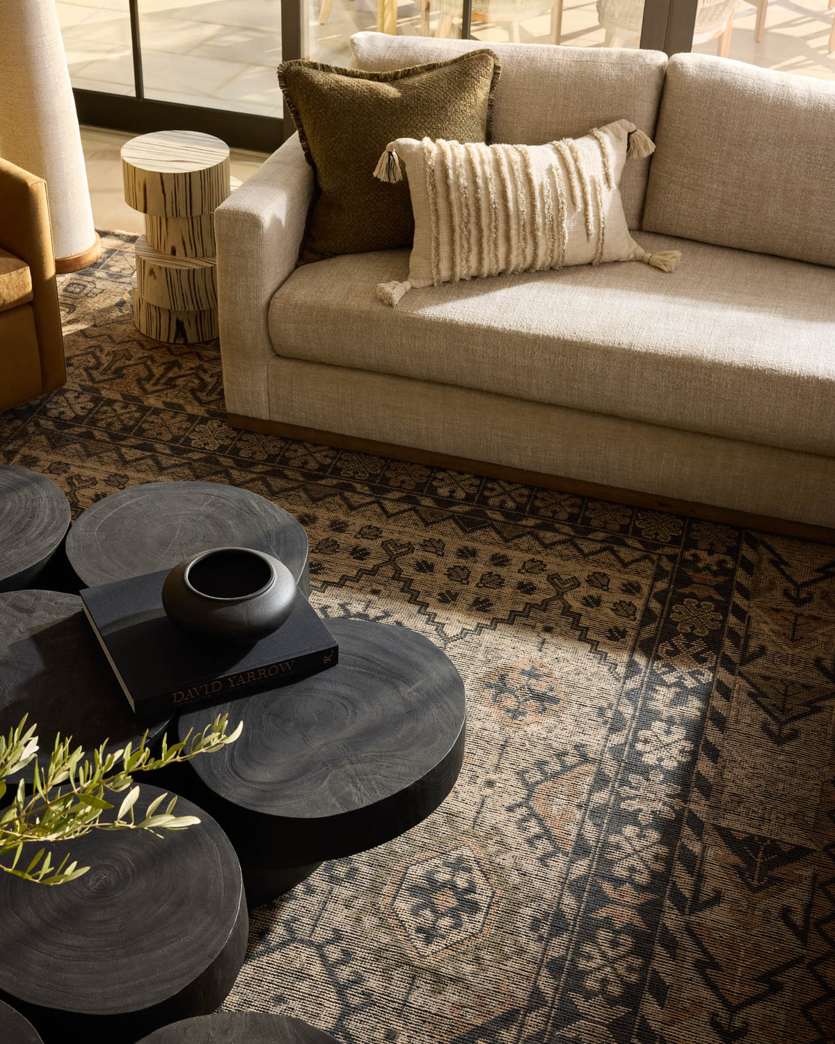 Loloi Heirloom HQ-06 Bone / Charcoal area rug - image 6