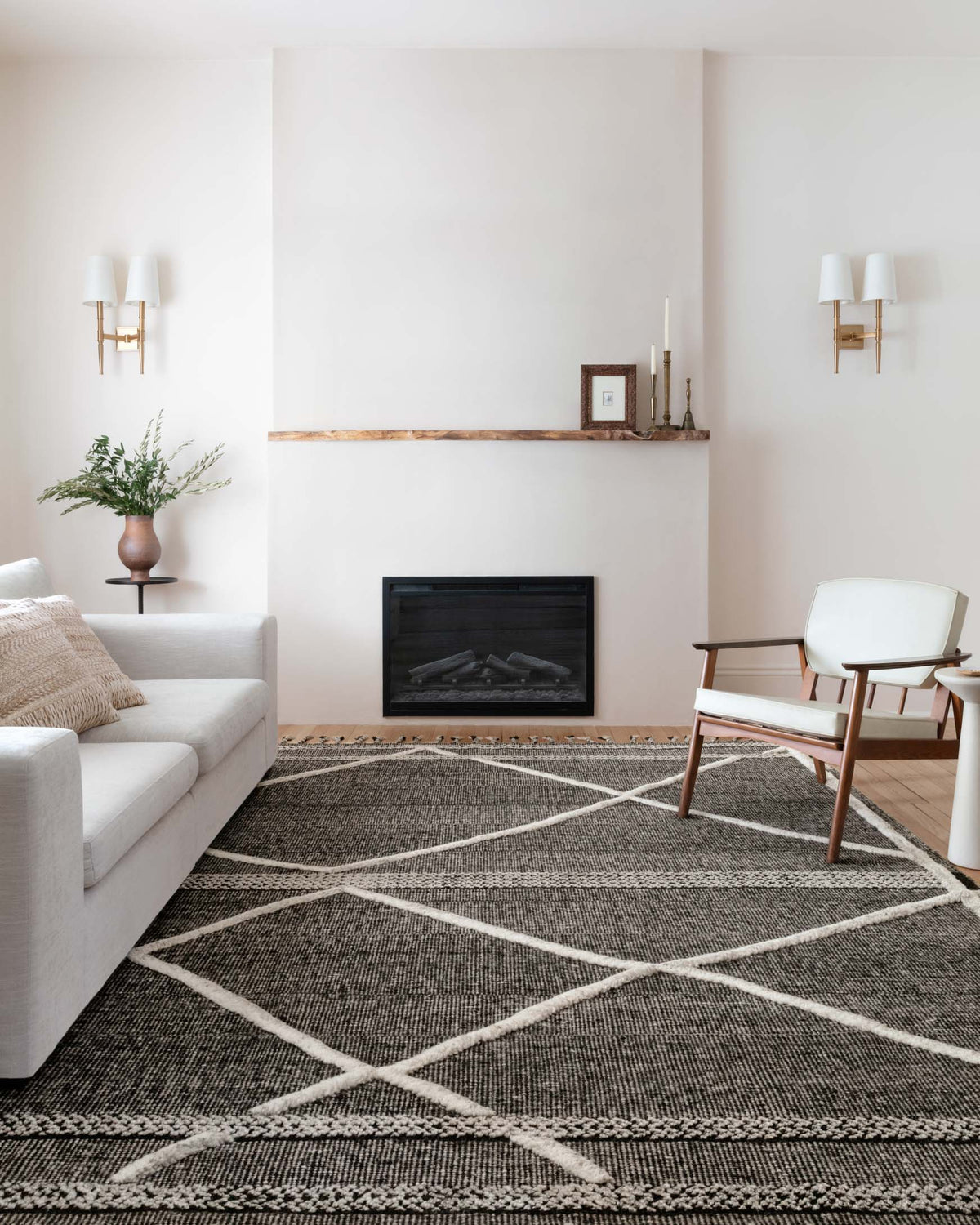 Loloi Iman IMA-02 Beige / Charcoal area rug - image 2