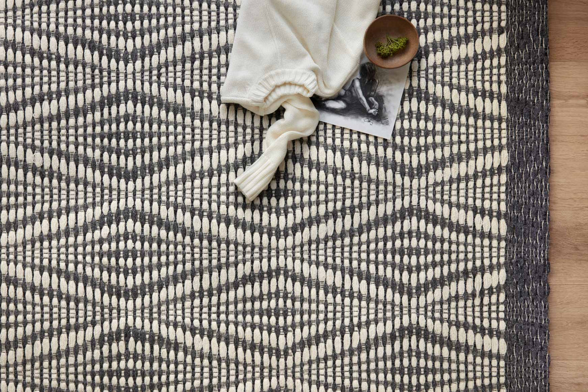 Loloi Kenzie KNZ-01 Ivory / Charcoal area rug - image 3