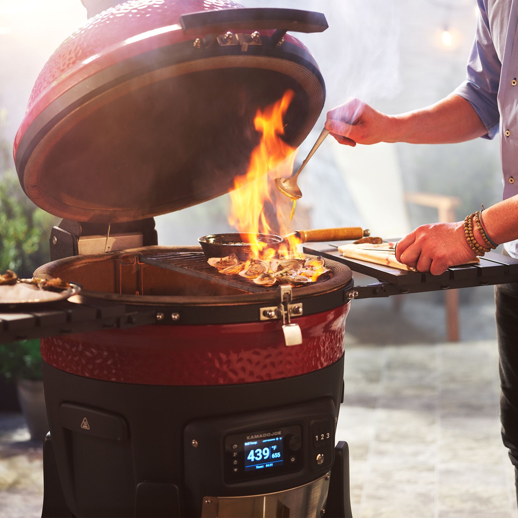 Kamado Joe® Classic Joe Konnected Joe 18