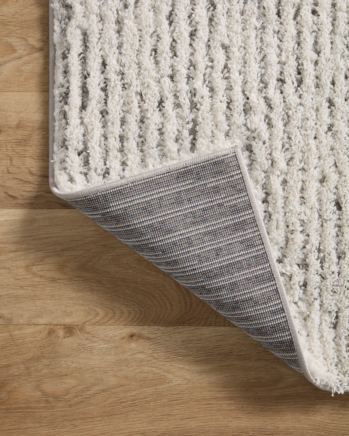 Loloi Levitt shag LEV-02 Ivory / Grey area rug - image 7