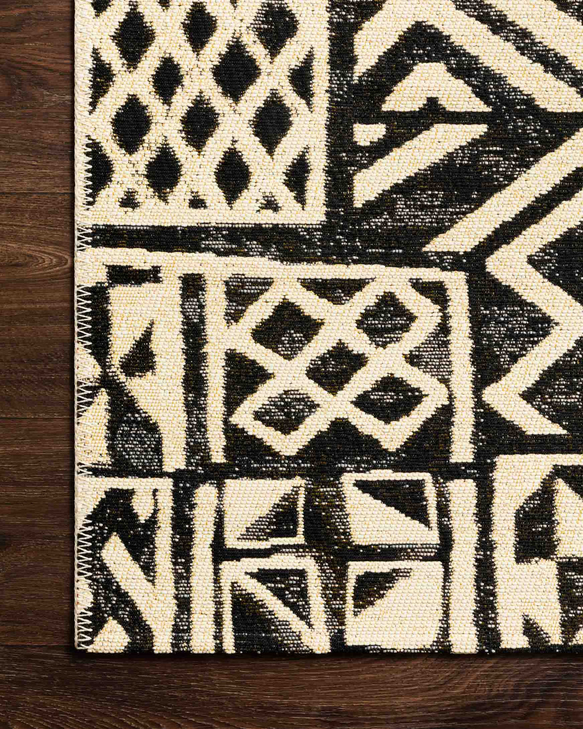 Loloi Mika MIK-13 Ivory / Black area rug - image 3