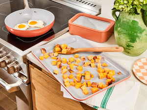 Caraway Medium Baking Sheet in Black