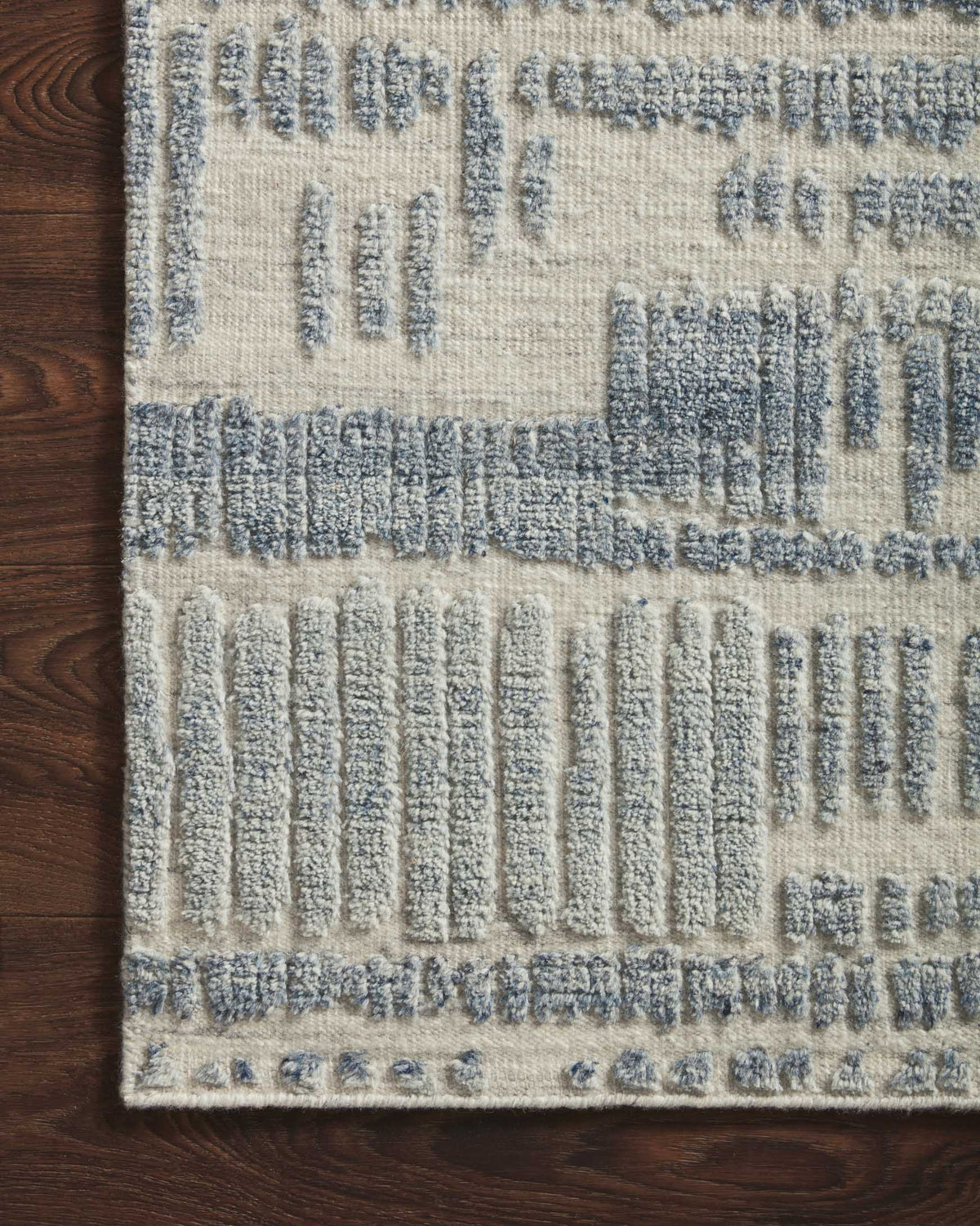 Loloi Naomi NAO-04 Ivory / Denim area rug - image 3