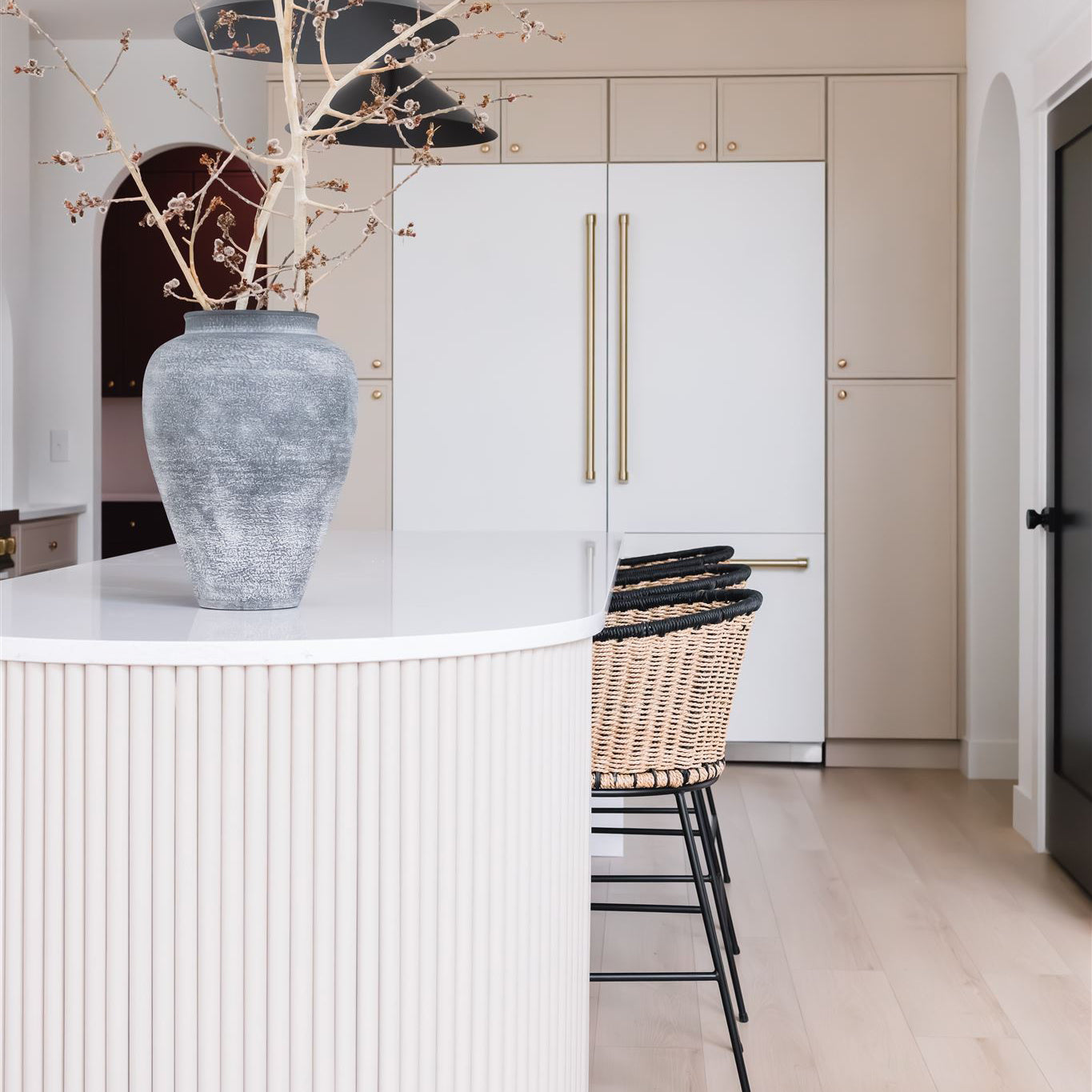 ZLINE 60 In. Built-In Refrigerator in White Matte with Gold