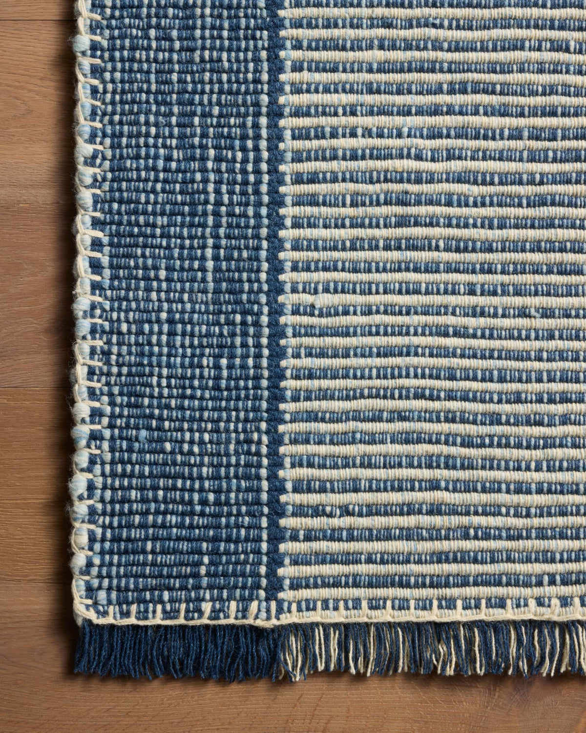 Loloi Sigrid SIG-03 Indigo / Ivory area rug - image 4