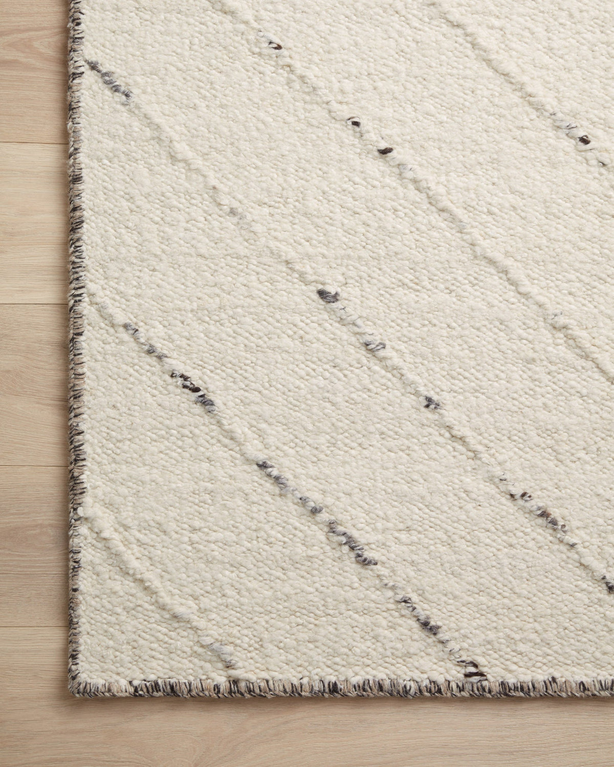 Loloi Wylder WYL-04 Ivory / Black area rug - image 3