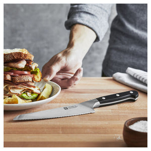ZWILLING 7" Ultimate Bread/Deli Knife, Pro Series