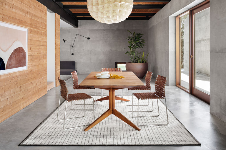 Loloi Rugs Beverly Collection Rug in Ivory, Black - 5'6" x 8'6"