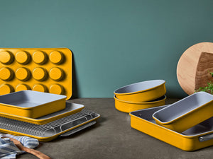 Caraway Complete Bakeware Set in Marigold
