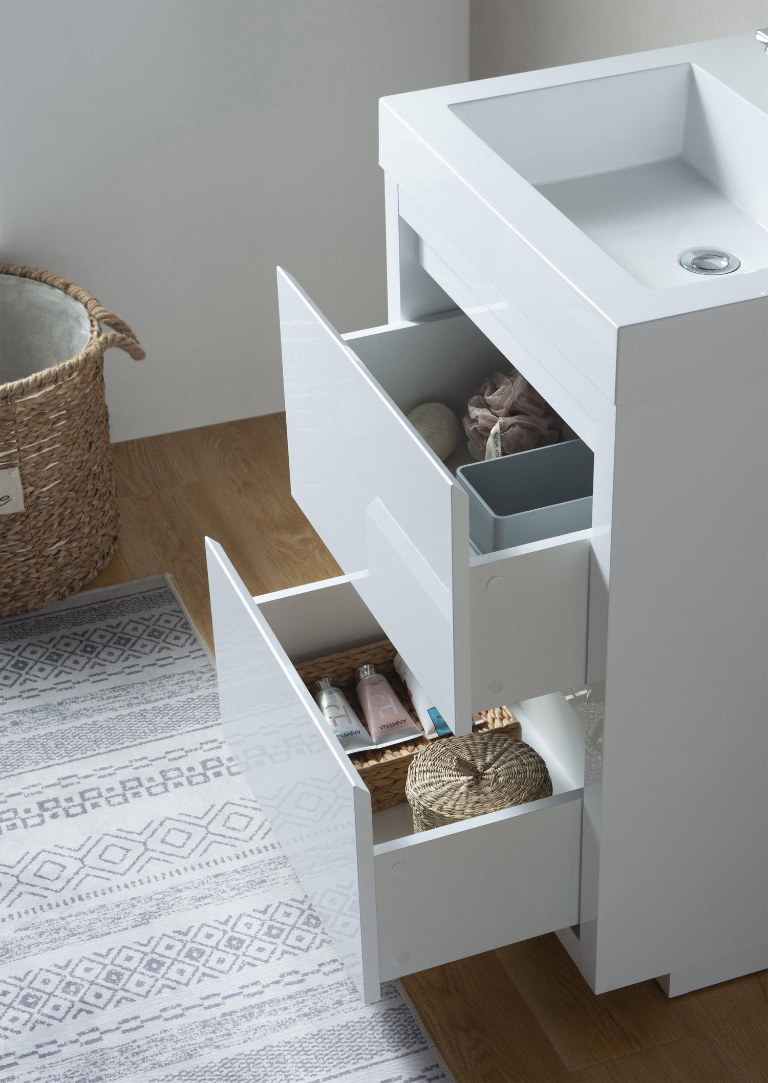 Vanity Art Single-Sink Bathroom Vanity With Resin Top, 24"