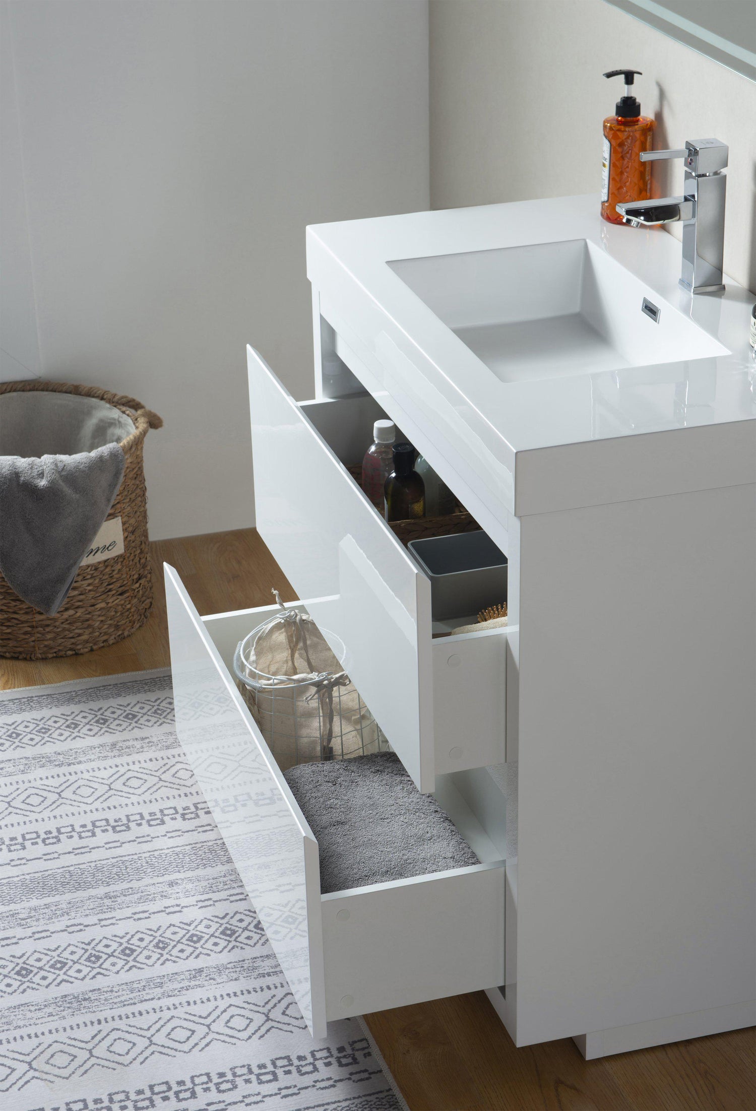 Vanity Art Single-Sink Bathroom Vanity With Resin Top, 36"