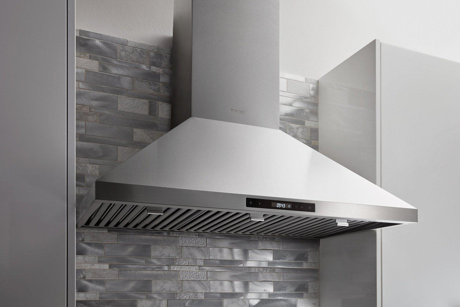 Thor Kitchen 36 in. Wall Mount LED Light Range Hood in Stainless Steel, HRH3607 | Premium Home Source