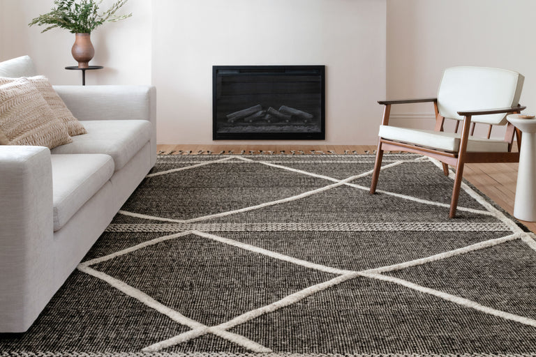 Loloi Rugs Iman Collection Rug in Beige, Charcoal - 5'6" x 8'6"