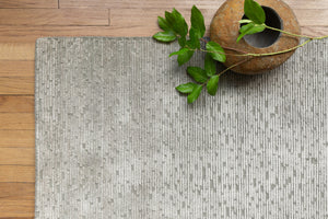Loloi Rugs Ollie Collection Rug in Grey - 4'0" x 6'0"