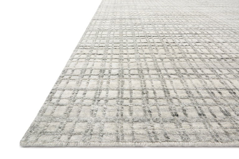 Loloi Rugs Urbana Collection Rug in Silver - 7'9" x 9'9"