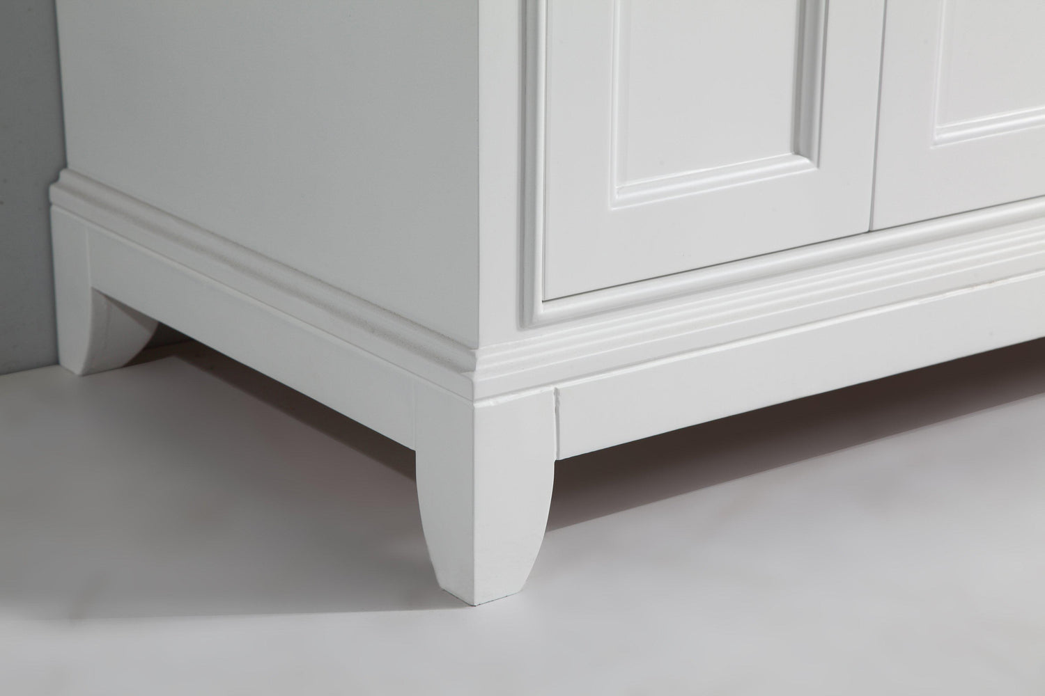 Genoa 60 in. W x 22 in. D x 36 in. H Bath Vanity in White with Vanity Top in White with White Basin and Mirror