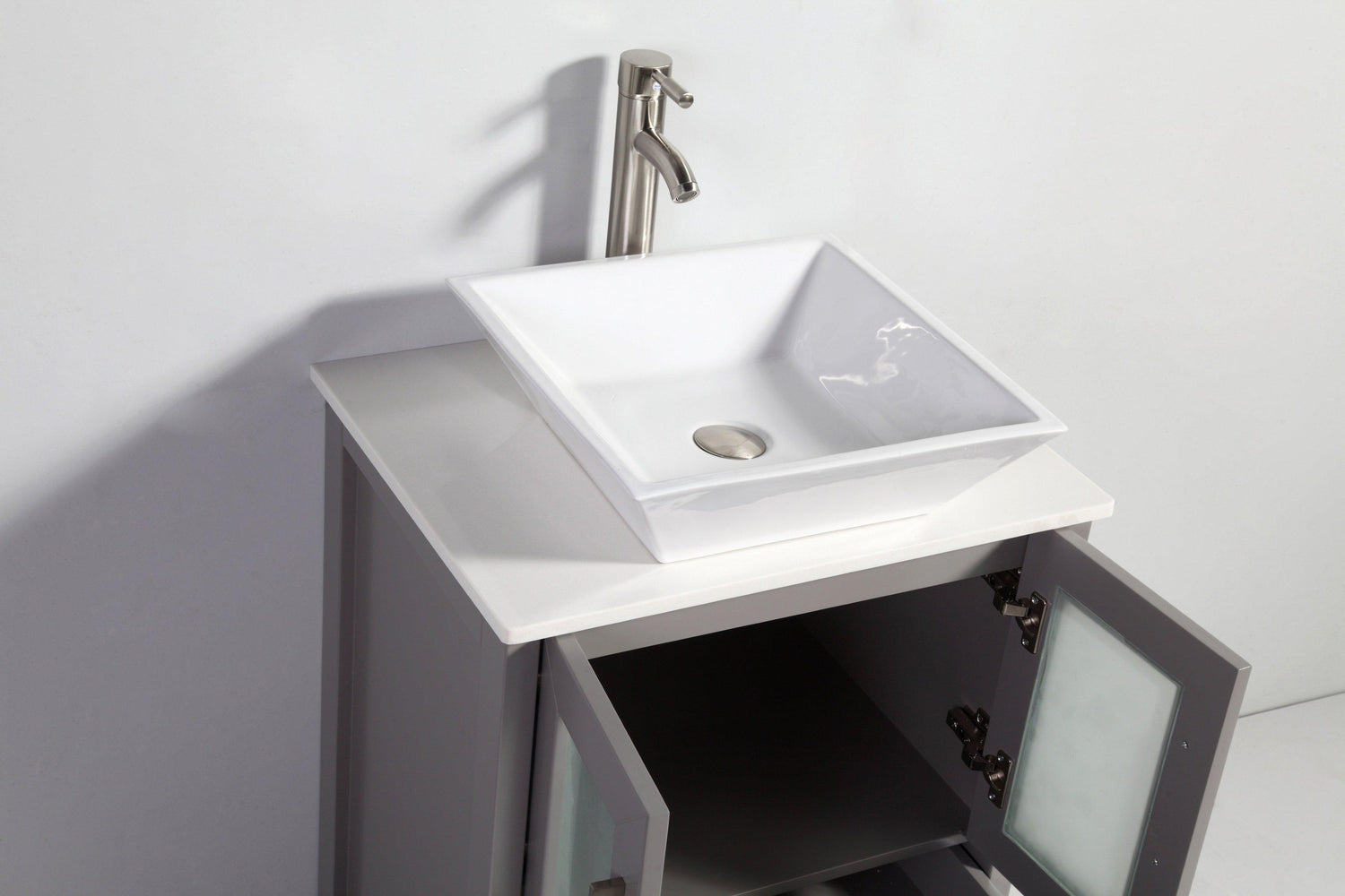 Ravenna 24 in. W x 18.5 in. D x 36 in. H Bathroom Vanity in Grey with Single Basin Top in White Ceramic and Mirror