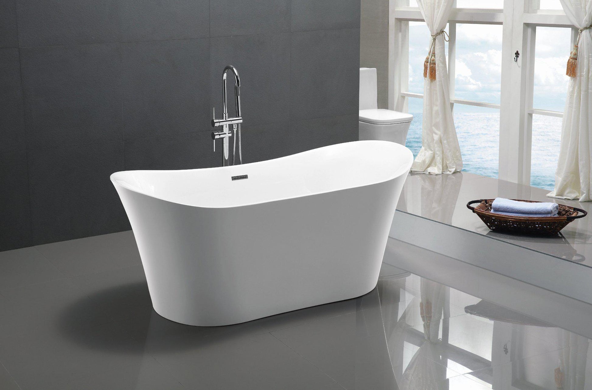 VA6805 67" x 29" Freestanding Soaking Bathtub