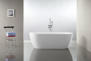 VA6836 67.7" x 30.7" Freestanding Soaking Bathtub