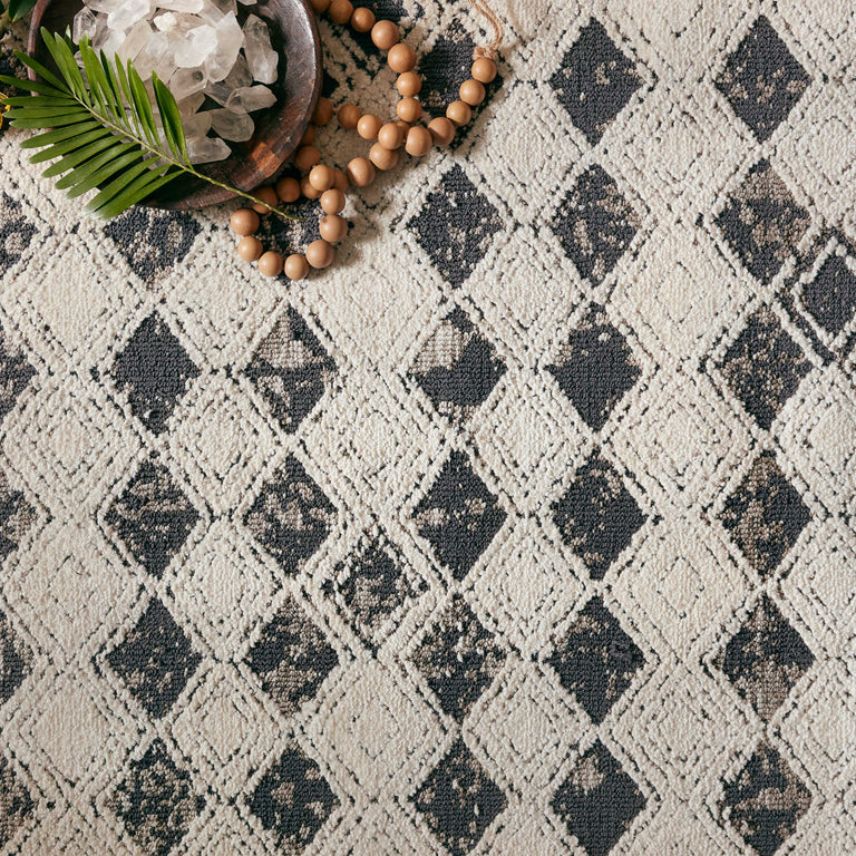 Loloi Rugs Yeshaia Collection Rug in Black, Neutral - 8'6" x 12'
