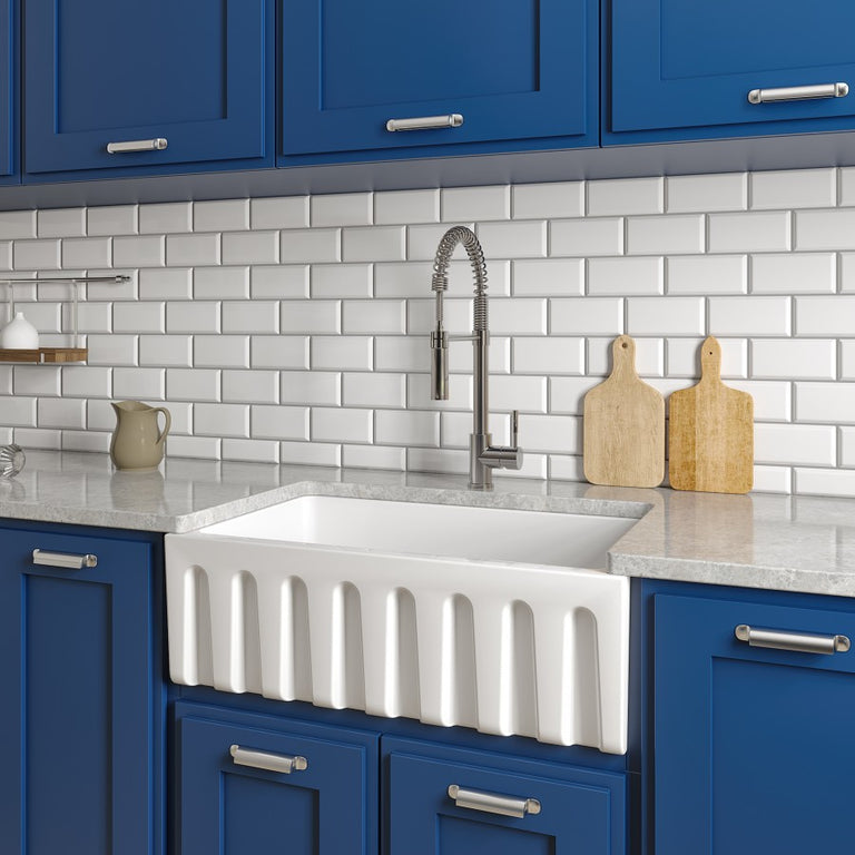 ZLINE 30 in. Venice Farmhouse Apron Front Reversible Single Bowl Fireclay Kitchen Sink with Bottom Grid in White Gloss, FRC5119-WH-30