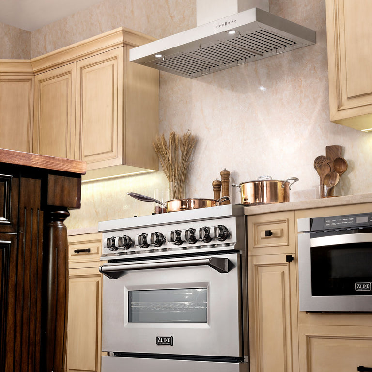 ZLINE 2-Pc Package - 36 Gas Range & Vent Hood in Stainless